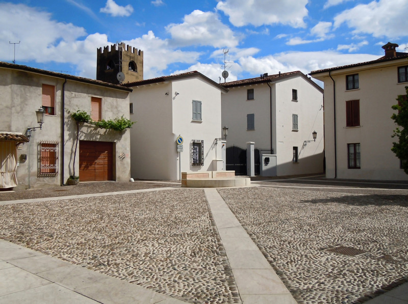 Piazza Castelvecchio